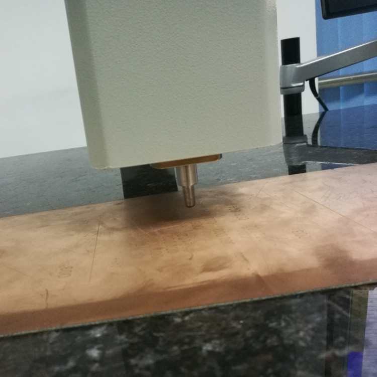 Long arm plate thickness measuring instrument